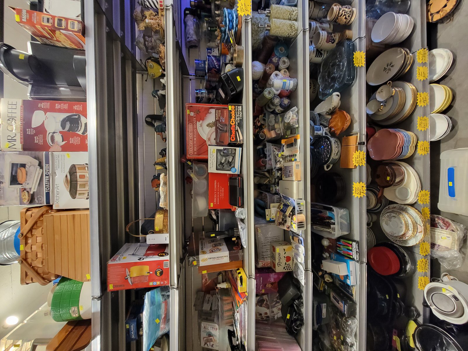 Cedar Creek Thrift Store, Ducks, Crafts, Empty Crab Meat Cans, Sewing, Dishes, Dish Sets