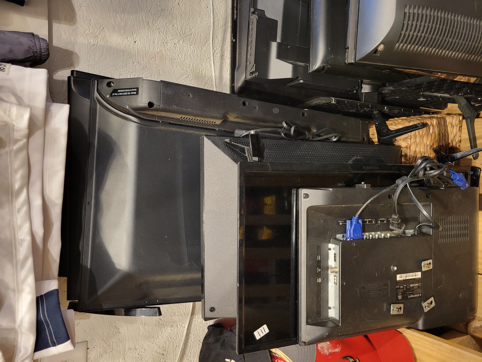 Cedar Creek Thrift Store, 19 to 32 Inch TVs