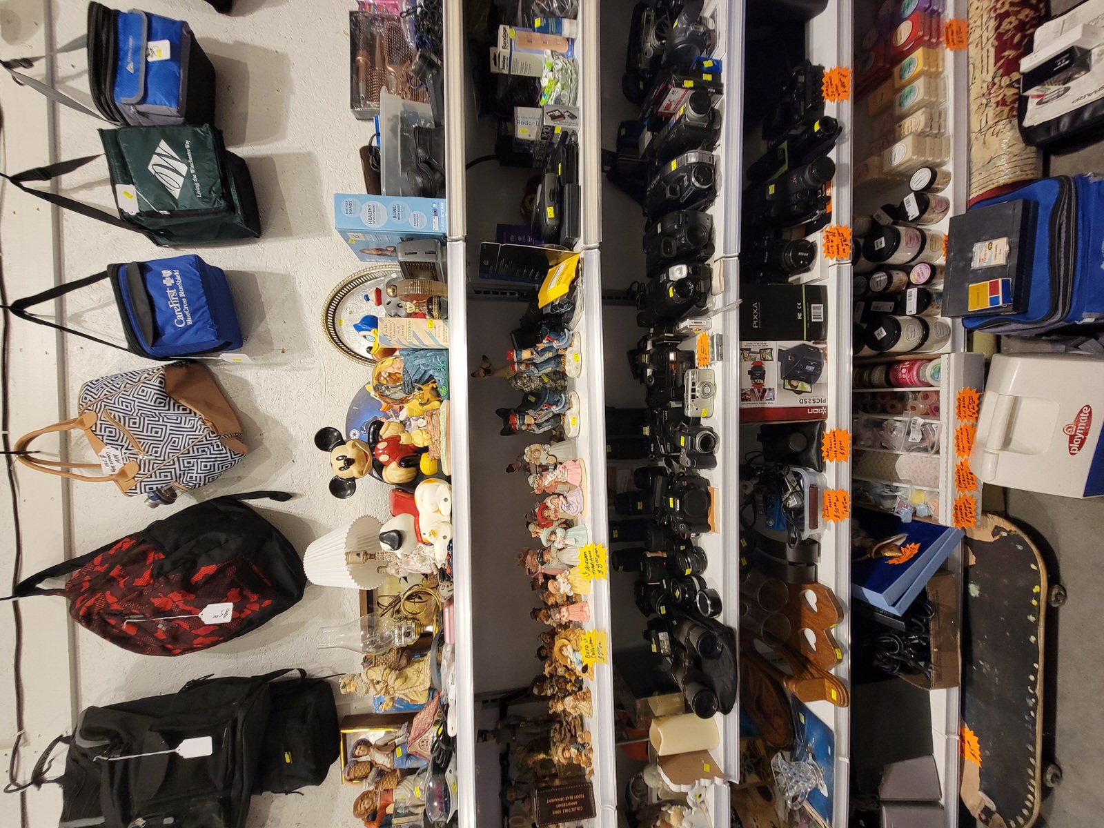 Cedar Creek Thrift Store, Collectiables, Figurines, Cameras, Video Cameras, Candle Stick Holders, Wax Melt Scents