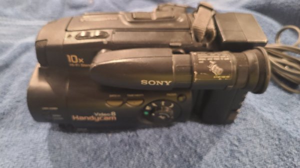 Sony Video 8 Handycam, CCD-TR61, Camcorder, TU-0756