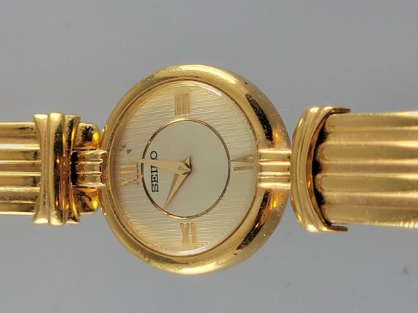 Vintage Seiko Watch, Model 1N00-1G10, Not Working, Half Bangel Style, 25w-0661