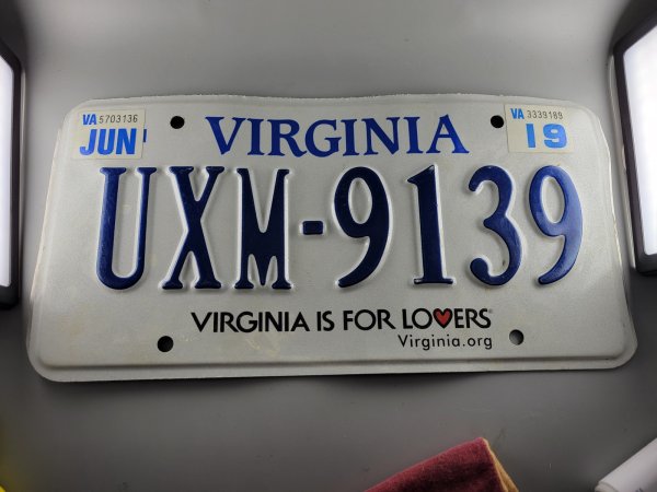 Virginia License Plate, Sticker June 2019, Tag UXM-9139,  25-3005