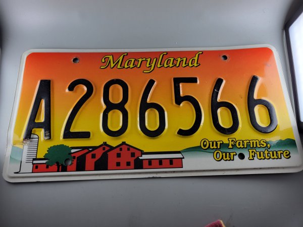 Maryland License Plate, Sticker Novermber 2016, Tag A2286566, 25-3011