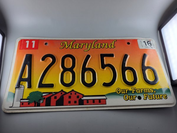 Maryland License Plate, Sticker Novermber 2016, Tag A2286566, 25-3012