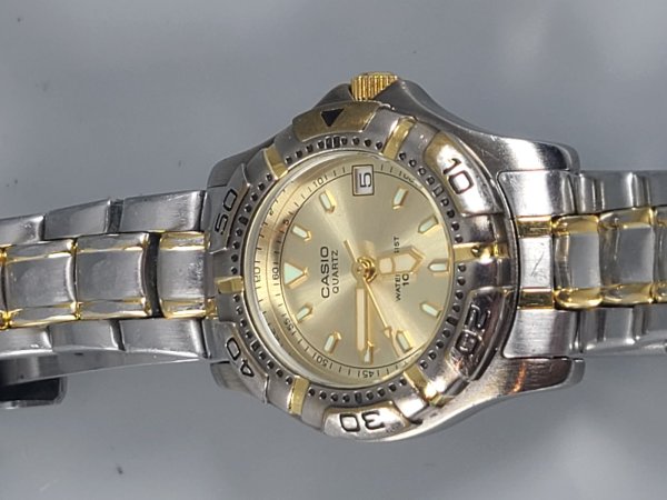 Casio Watch, Model LTD 1020 Quartz, Working, 25w-0025